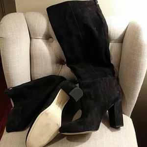 Black sude boots new. Sz 11 price is frim